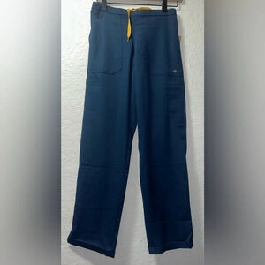 Carhartt Women’s Navy Blue Petite Scrub Pants.  (NWT)